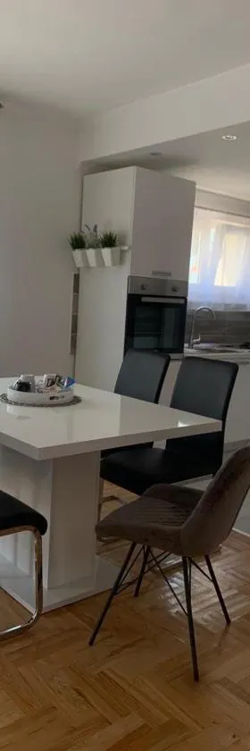 Apartman Loni , Belišće，位于Belišće的酒店
