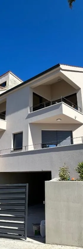 nAmore，位于皮萨克的酒店