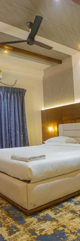 Hotel Jayasvi Gargoti 10 Km From Admapur Balumama Temple，位于戈尔哈布尔的酒店