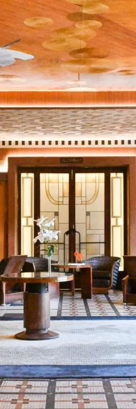 乐豪酒店，位于图尔的酒店