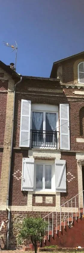 Charmant logement entre ville et campagne.，位于蒙蒂维利耶的酒店