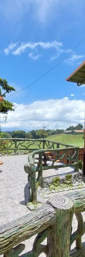 El Descanso Restaurante y Hotel，位于Fraijanes的酒店