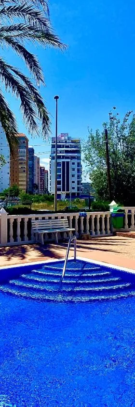 Sol y Mar，位于拉波夫拉德法尔纳尔斯的酒店