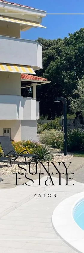 Sunny Apartments，位于扎顿的酒店