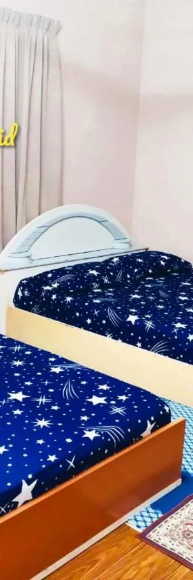 ROOMSTAY SHAHID HOU'ZE，位于加央的酒店