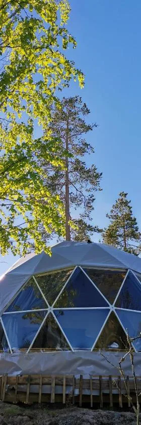 Hidden Island Laukanharju Glamping，位于萨翁林纳的酒店