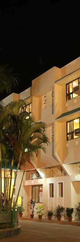 Hotel Ravikiran Alibaug，位于阿利鲍格的酒店