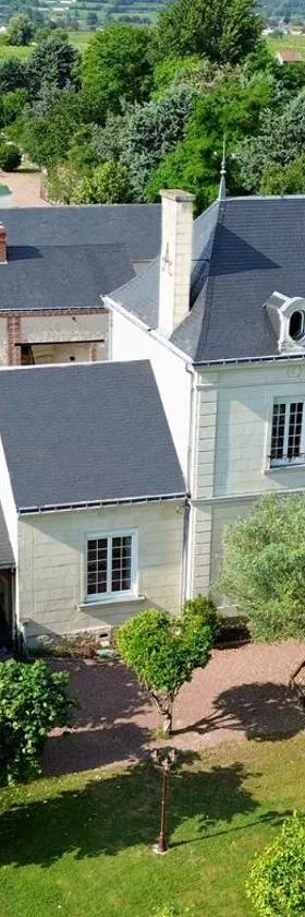 Cave Auger La Maison d'Hôtes，位于雷斯蒂涅的酒店