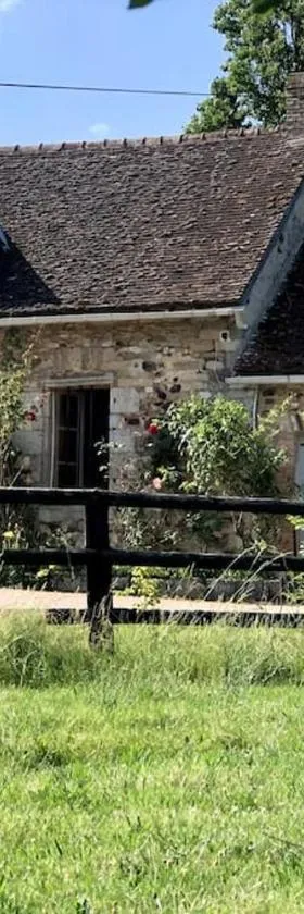 La Petite Maison Dans la Nature，位于Forges的酒店