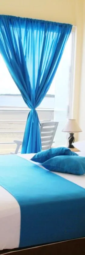 Hotel Crucero，位于科希梅斯的酒店