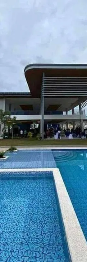 2 Storey House 4 BR Diamond Heights Near Airport，位于达沃市的酒店