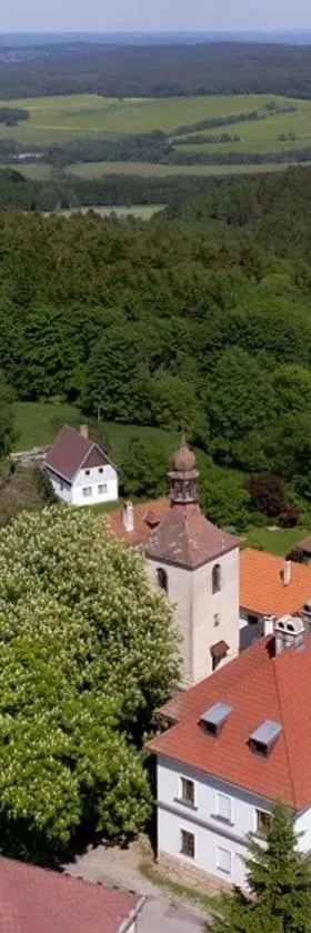 Penzion Zvonice Hojná Voda，位于Horní Stropnice的酒店