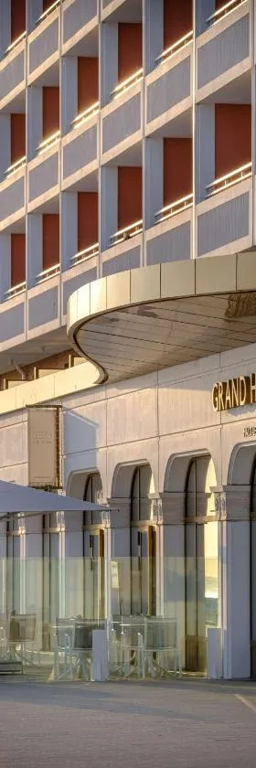 Radisson Blu Grand Hotel & Spa, Malo-Les-Bains，位于敦刻尔克的酒店