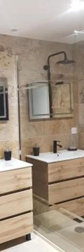 Le Studio d Aurélie avec SPA été en pleine campagne et proche de toute commodité，位于罗克莫尔的酒店