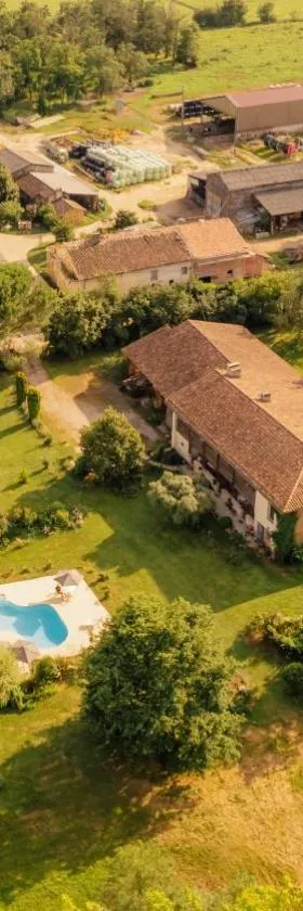 Le domaine de la Rivalière，位于Albias的酒店