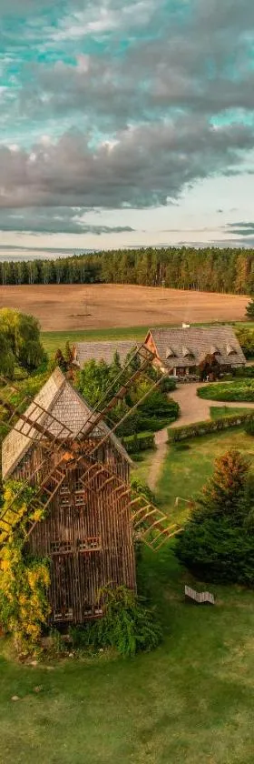 Pensjonat Uroczysko Zaborek，位于波德拉谢地区亚努夫的酒店