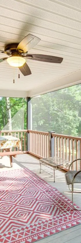 Quaint Elysburg Cottage Walk to Knoebels Resort!，位于Paxinos的酒店