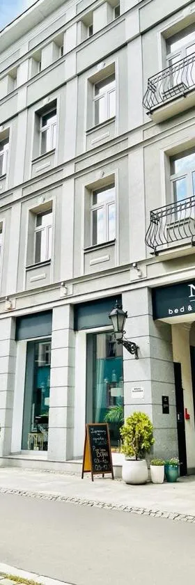 No1 Bed&Breakfast Restauracja ŚNIADANIE I PARKING W CENIE!，位于莱什诺的酒店