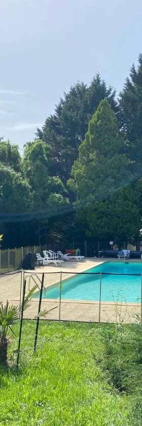 La Bastide d'Albignac，位于Le Dourn的酒店