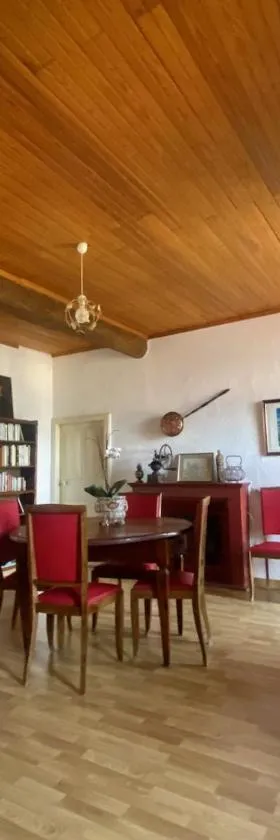 Appartement 3 pièces 80 m2 Quenza，位于奎泽的酒店