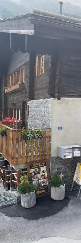 Ferienwohnung Slavica Dorfstrasse 94 Randa，位于兰达的酒店