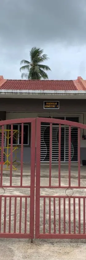 Magnolia homestay 2，位于Kampong Tembila的酒店