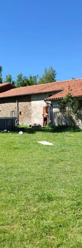 La vergne，位于Mézières-sur-Issoire的酒店