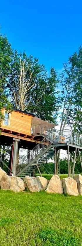 Zelený ostroff Treehouse，位于Jiříkov的酒店