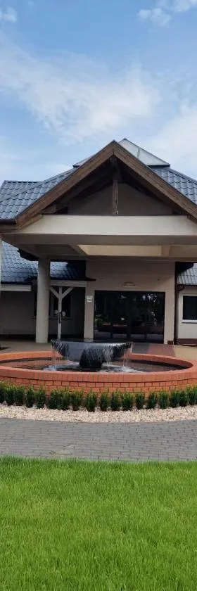 Hotel Podróżnik，位于Koszuty的酒店