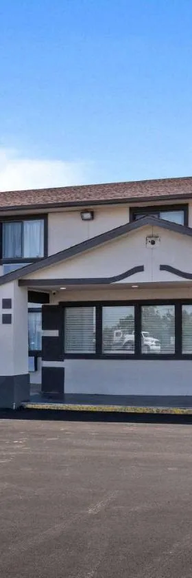 Motel 6 Brighton CO Denver Northeast，位于布赖顿的酒店
