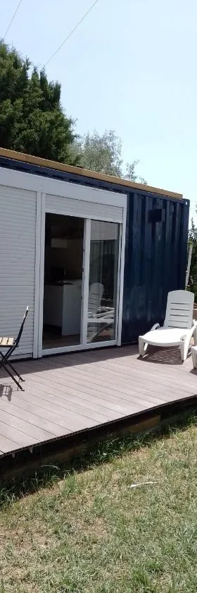 LA CASA DE INVITADOS，位于萨拉戈萨的酒店