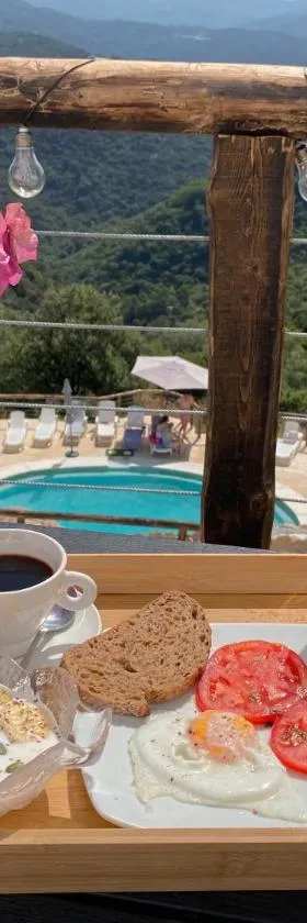 Hotel Almejí，位于Benadalid的酒店