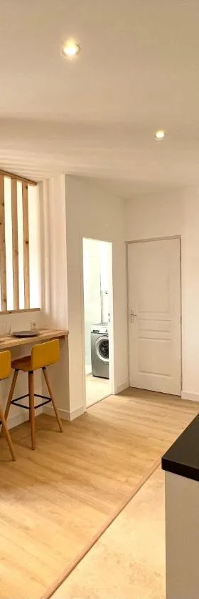 Appartement ~ Un Lundi au Soleil~ à 15 min de Lyon，位于米里贝尔的酒店