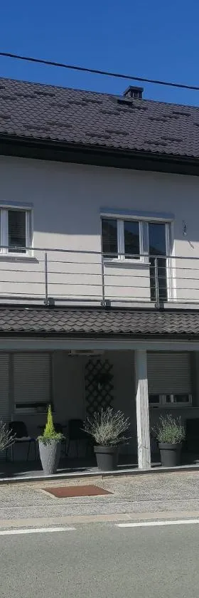 Guest House Mylan，位于Ličko Petrovo Selo的酒店