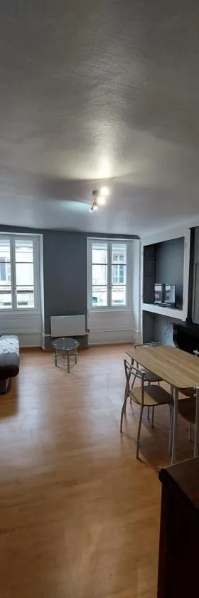 Appartement Le Suly，位于萨兰莱班的酒店