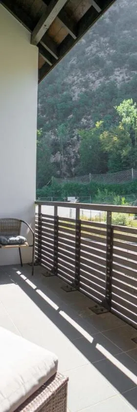 Au bonheur du lac charmant appartement pour 4 personnes，位于杜约特的酒店