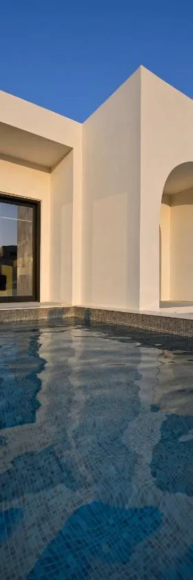 Artium Villa with Outdoor Pool hosted by K&K，位于Foinikiá的酒店
