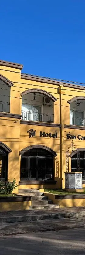 Hotel San Carlos，位于圣安东尼奥德阿雷科的酒店
