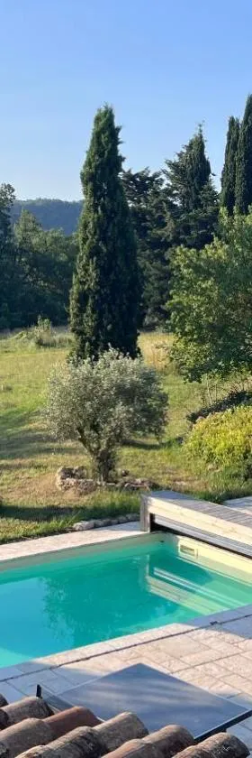 Maison privée style provençal，位于Grane的酒店