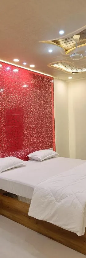 The Royal Sahdeo Venue，位于加雅的酒店