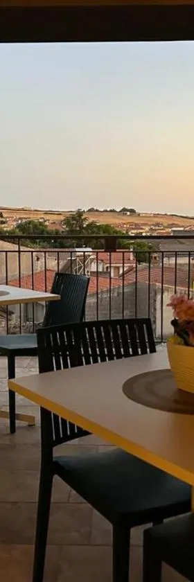 Ferdinando’s House，位于Pozzomaggiore的酒店