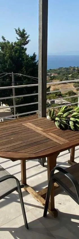 blue view sea apartment，位于拉扎克利翁的酒店