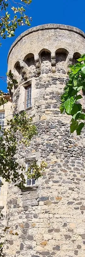 Commanderie Templière de Cazouls d'Hérault，位于Cazouls-d Herault的酒店