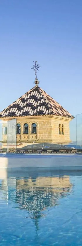 Hotel Palacio De Úbeda 5 G.L，位于乌贝达的酒店