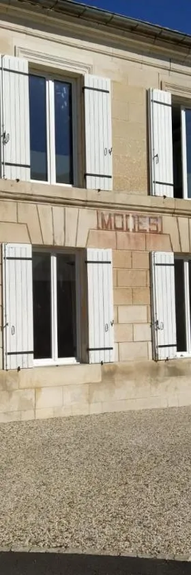 Gite Modes et Café，位于Épargnes的酒店