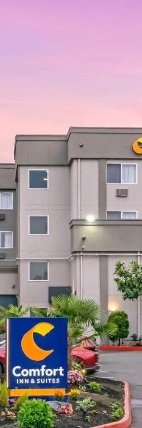 Comfort Inn & Suites Pacific - Auburn，位于奥本的酒店