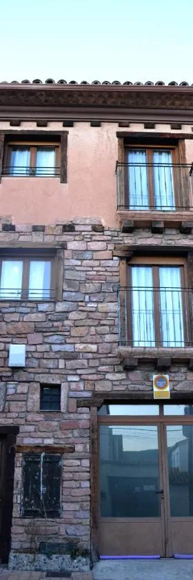 Apartamentos La Sierra，位于比利亚尔瓦德拉谢拉的酒店