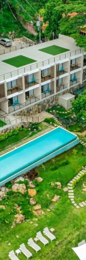 Cardedeu Hotel Lago de Coatepeque，位于El Congo的酒店