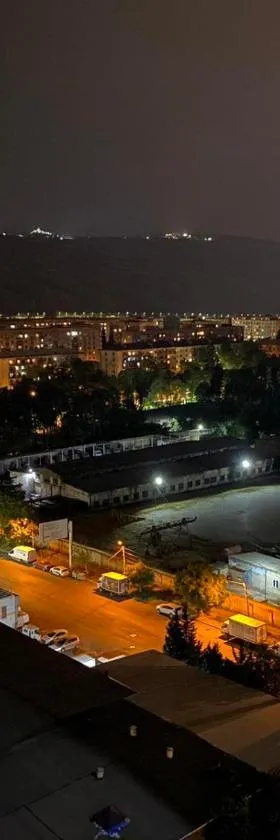 Tbilisi cozy apartment，位于第比利斯的酒店