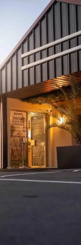 Hôtel Center Saint-Quentin Centre Gare，位于圣康坦的酒店